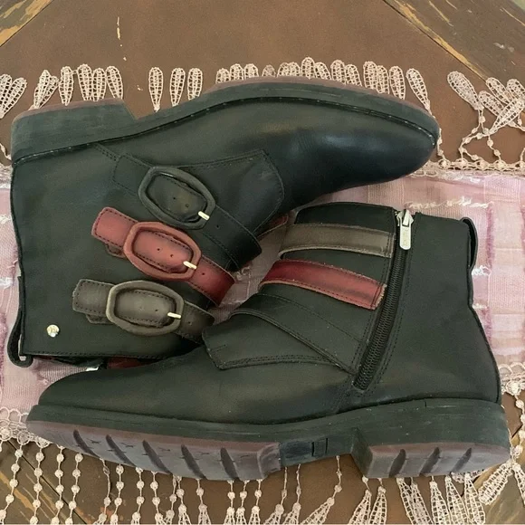 Pikolinos Caravaca Buckle Leather Ankle Boots - Picture 6 of 16